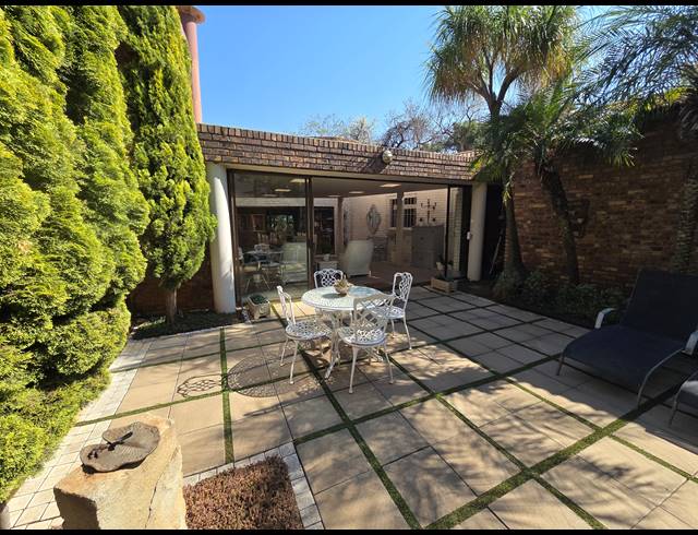 3 BEDROOM FREEHOLD FOR SALE IN GLENVISTA